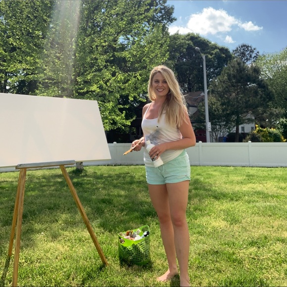 Hi Poshers! 🌼🌿 - Picture 3 of 3